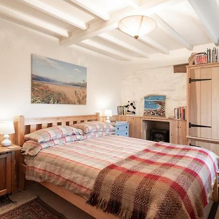 Traditional Stone Cottage With Sea Views In Snowdonia National Park Brynkir Bagian luar foto
