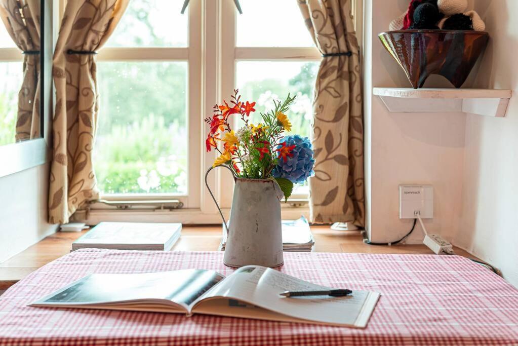 Traditional Stone Cottage With Sea Views In Snowdonia National Park Brynkir Bagian luar foto
