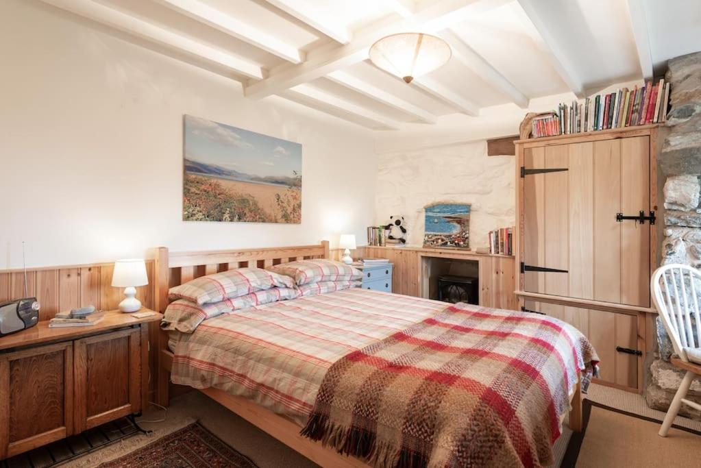 Traditional Stone Cottage With Sea Views In Snowdonia National Park Brynkir Bagian luar foto